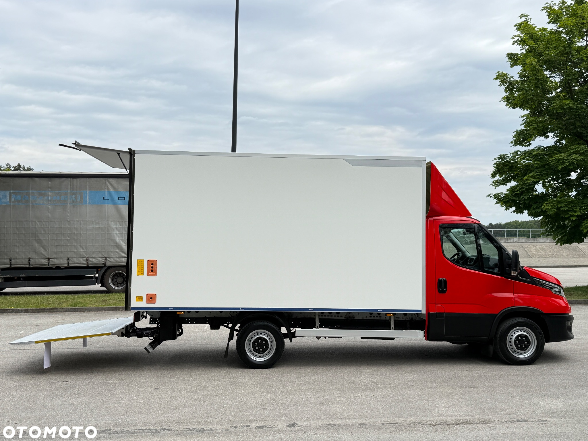 Iveco DAILY 35-160 160KM Hi Matic *Resor+Poduszka* Full LED Kontener * Izoterma +Winda 750KG SUPER STAN!!! - 26
