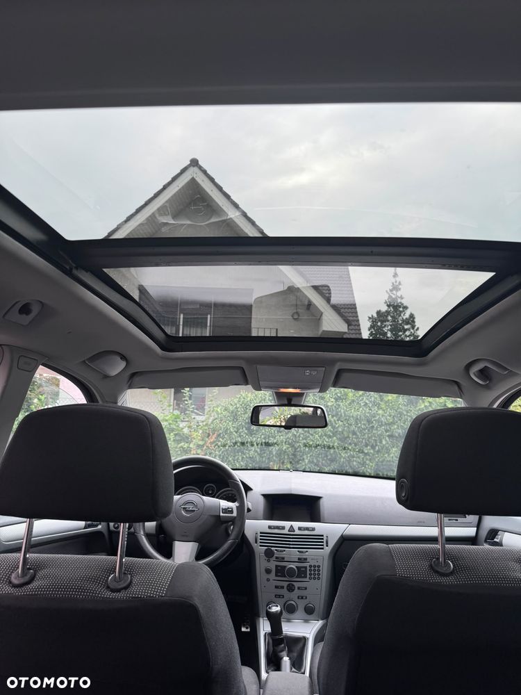Opel Astra 1.9 CDTI Cosmo - 2