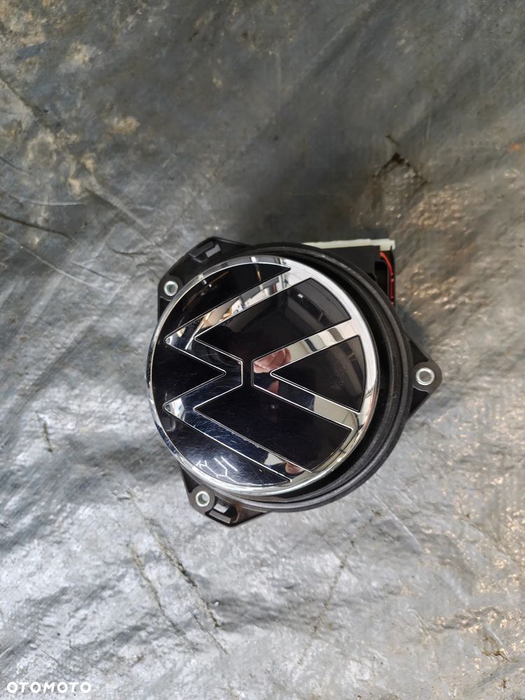 VW T-ROC kamera cofania znaczek w klapę 2GA827469L - 1