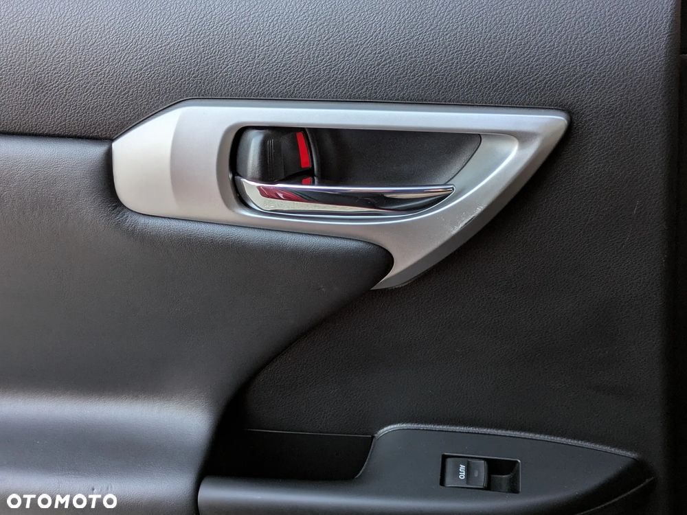 Lexus CT 200h Prestige - 20