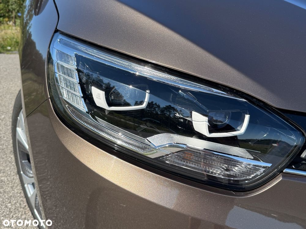 Renault Grand Scenic - 11