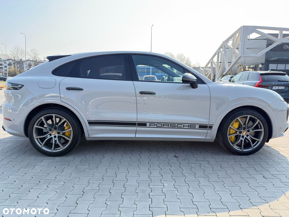 Porsche Cayenne - 4
