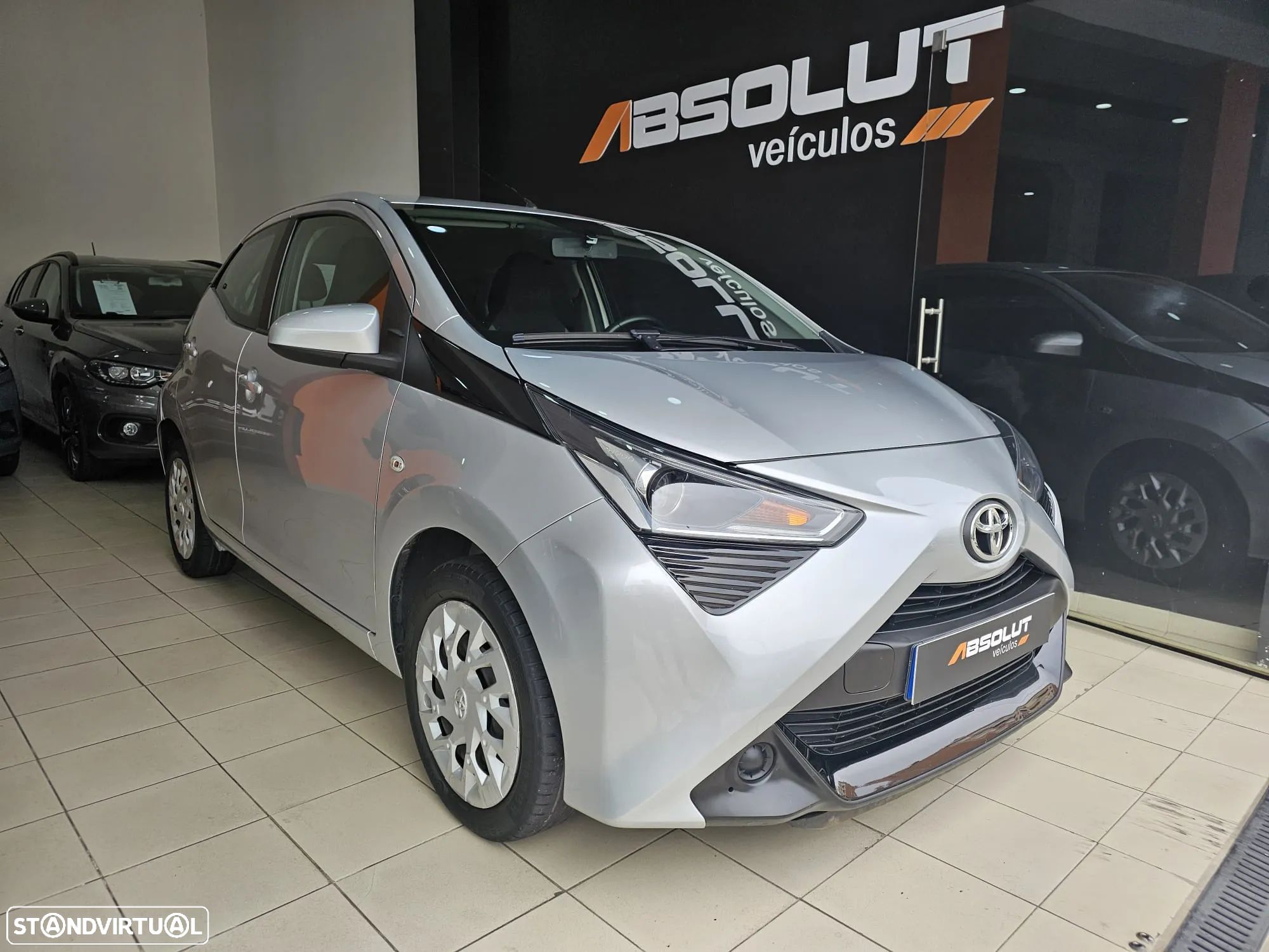 Toyota Aygo 1.0 X-Play+X-Touch - 1