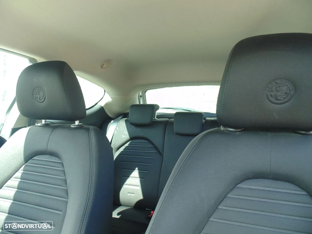 Alfa Romeo MiTo 1.3 JTDM Urban - 35