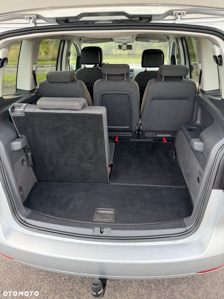 Volkswagen Touran - 34