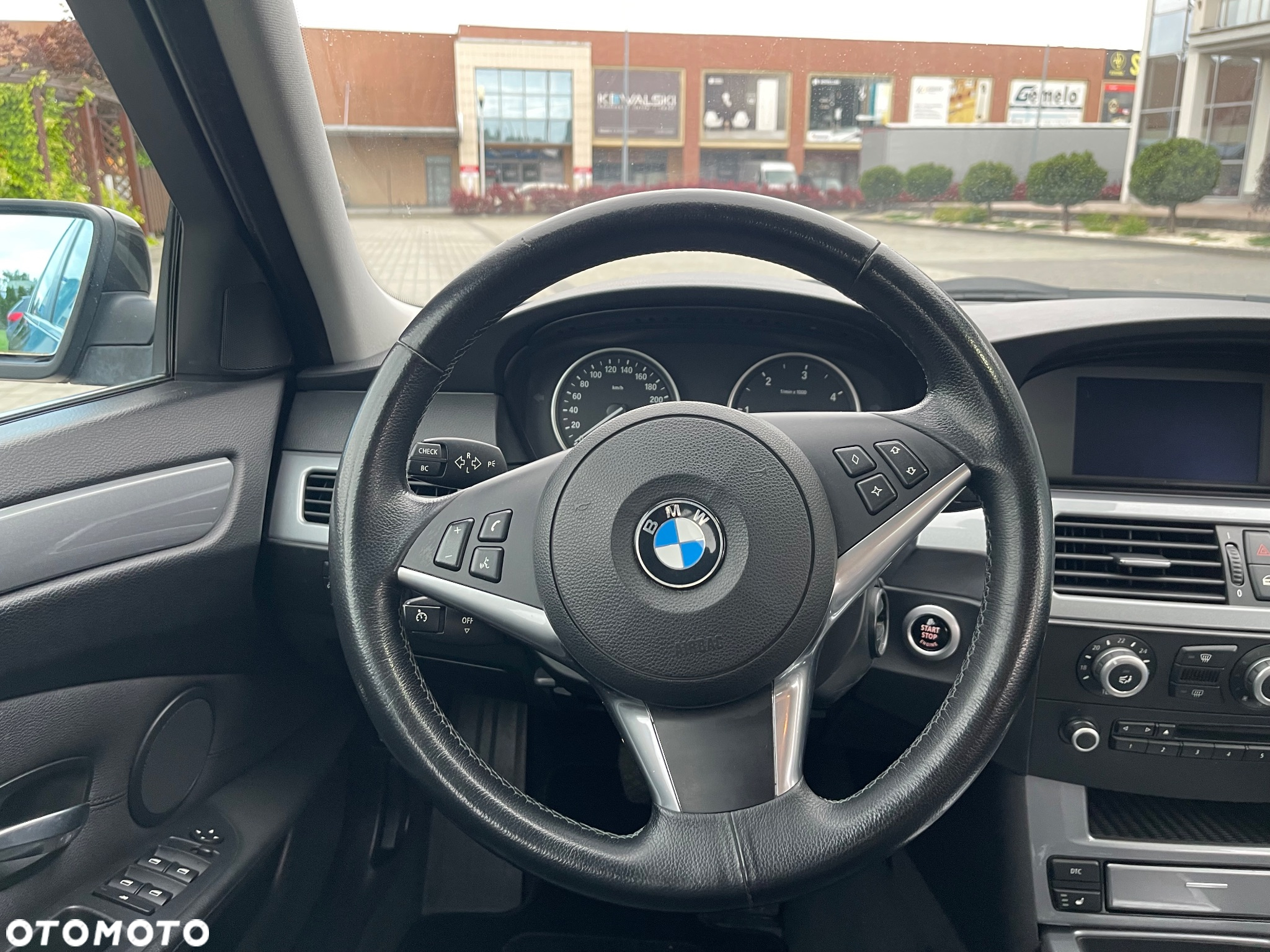BMW Seria 5 520d Edition Exclusive - 22