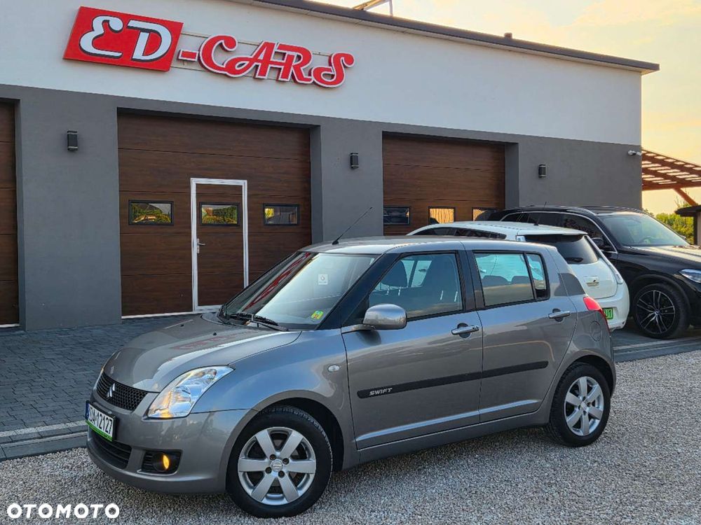 Suzuki Swift - 1