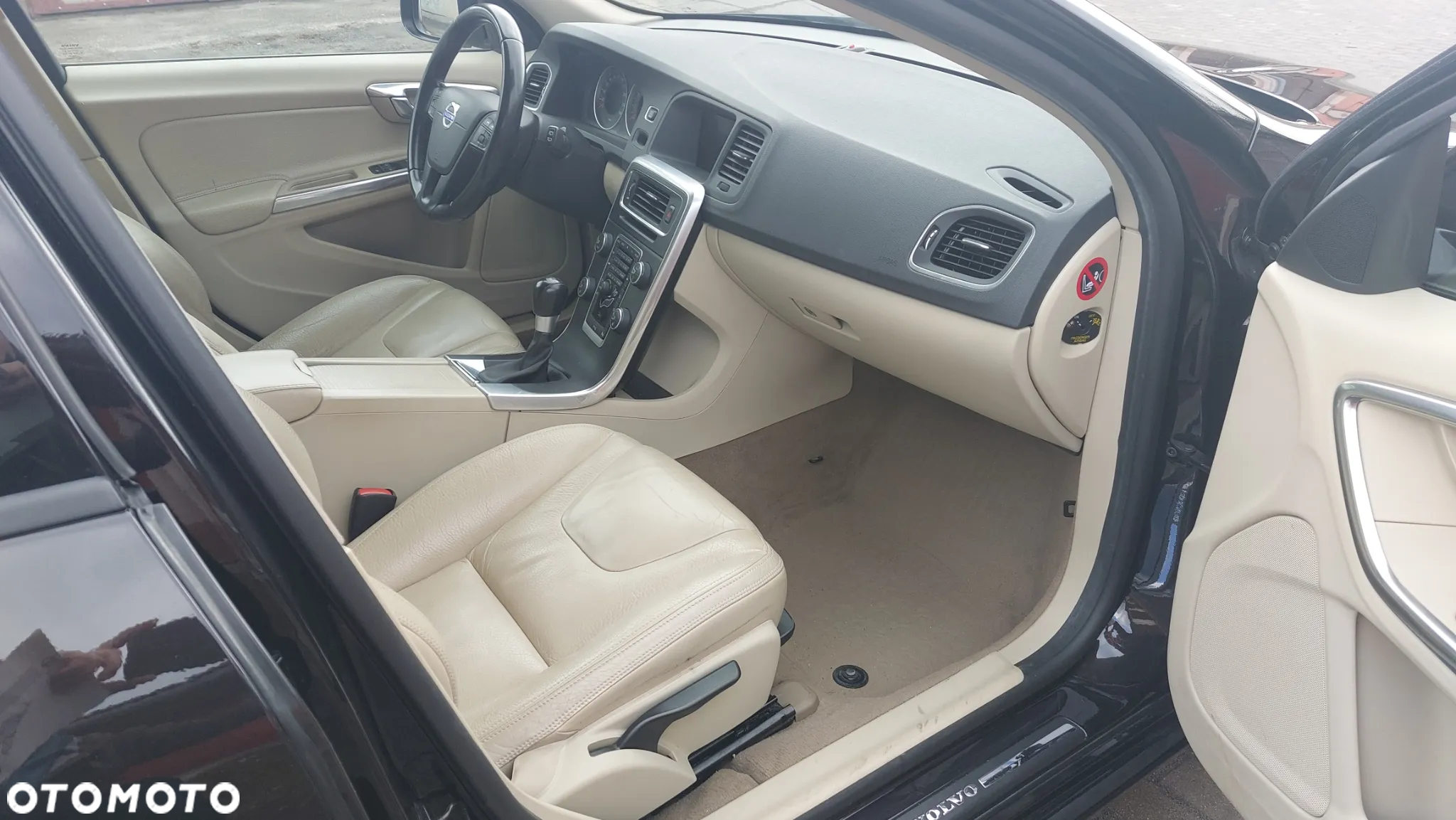 Volvo V60 T3 Kinetic - 21