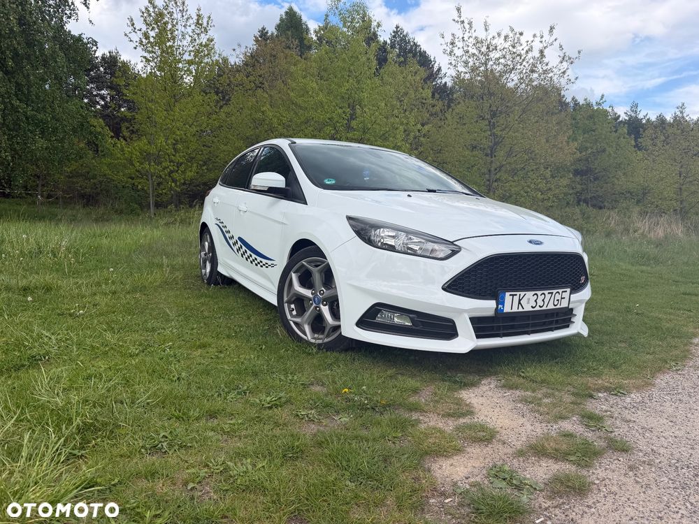 Ford Focus 2.0 EcoBoost ST mit Leder-Sport-Paket - 18