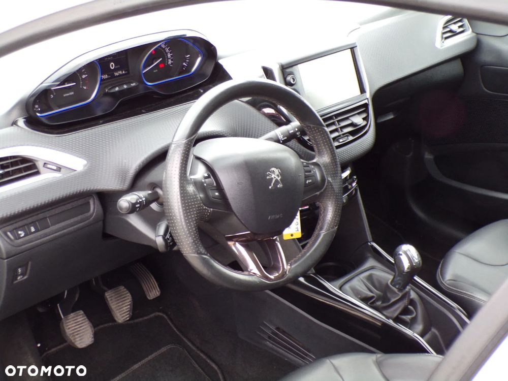 Peugeot 2008 PureTech 82 Style - 17
