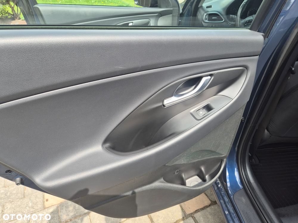 Hyundai i30 1.4 T-GDI Intro Edition - 27
