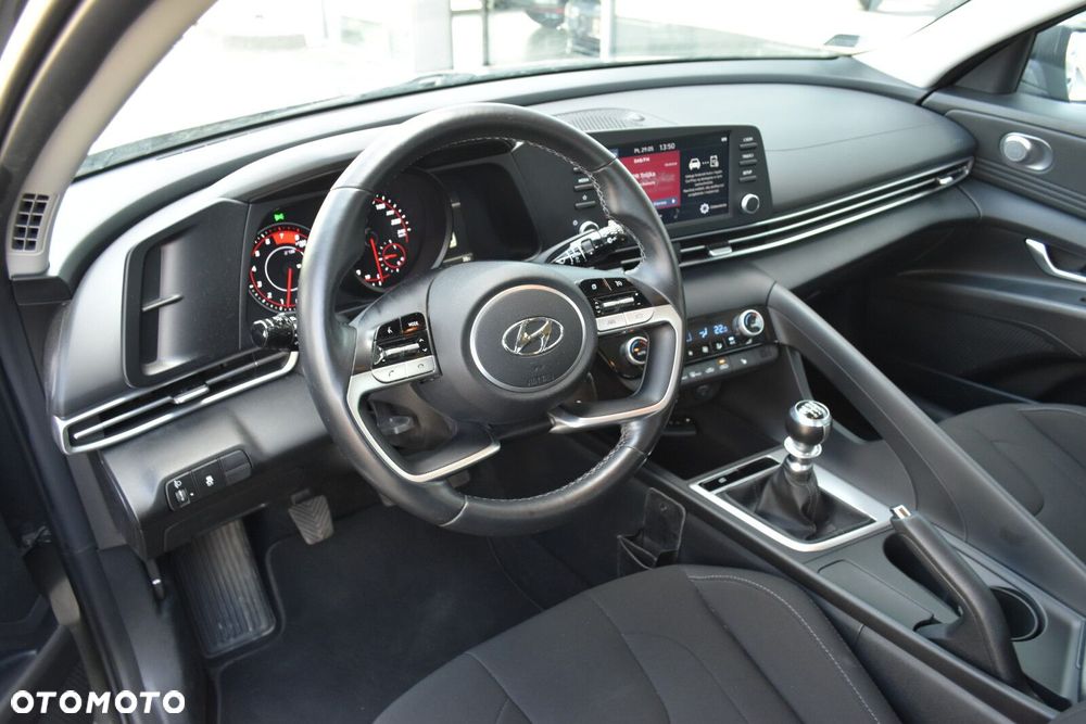 Hyundai Elantra 1.6 Smart - 9