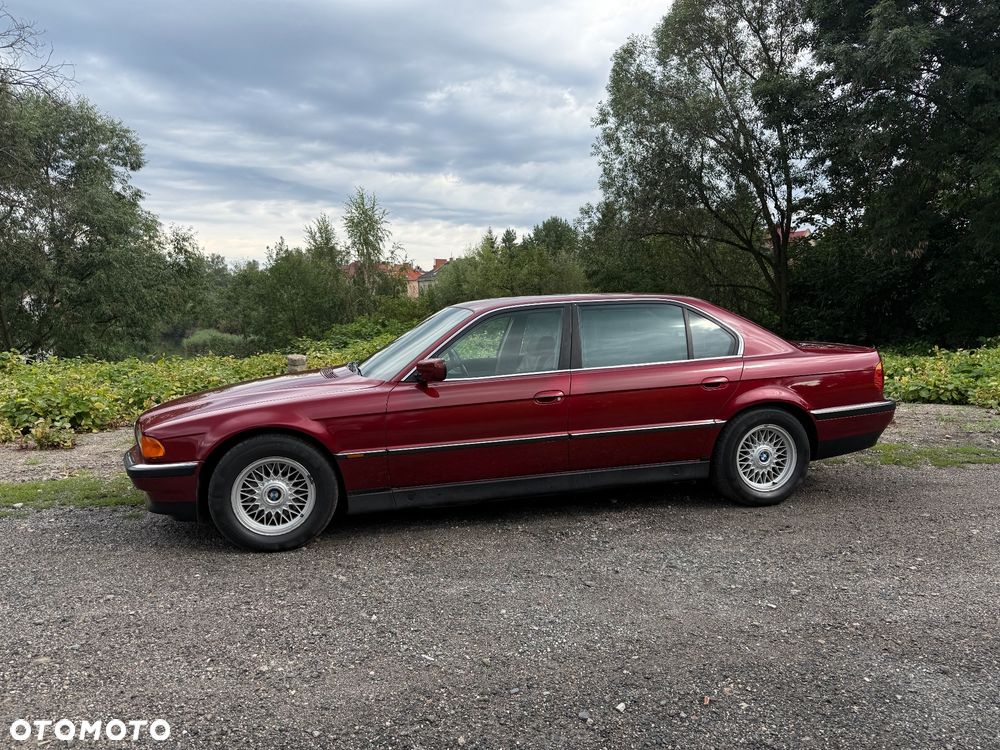 BMW Seria 7 740iL - 1