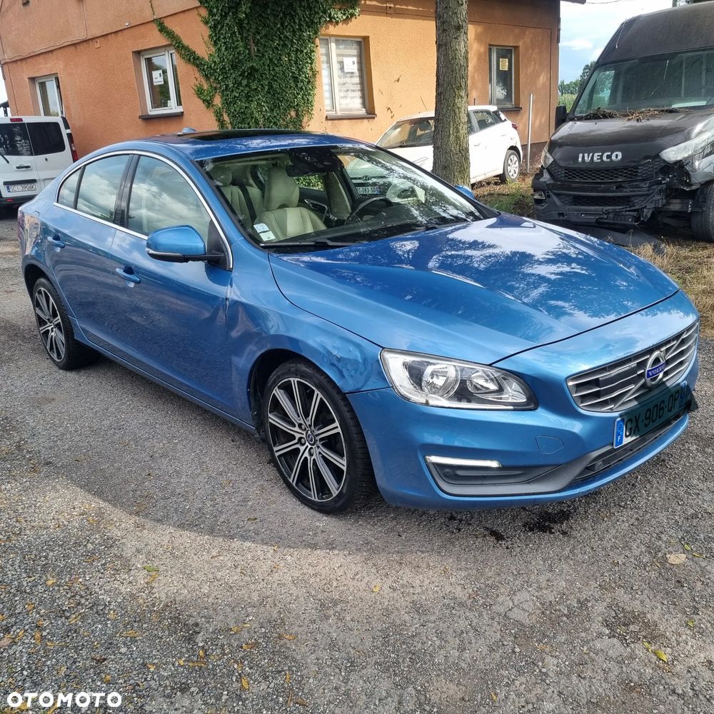 Volvo S60 D2 Momentum - 2