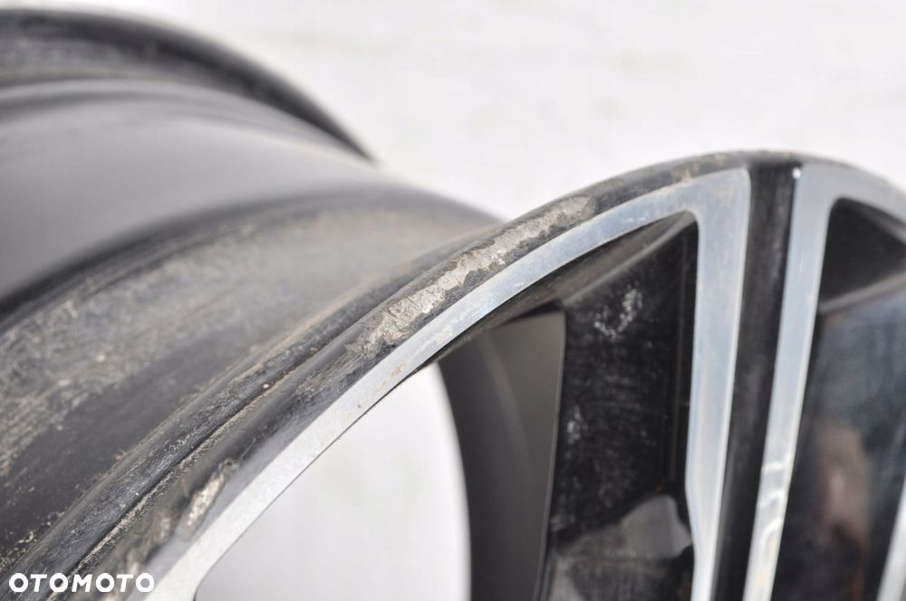 VOLVO XC60 II FELGA ALUMINIOWA 32271570 19 - 12