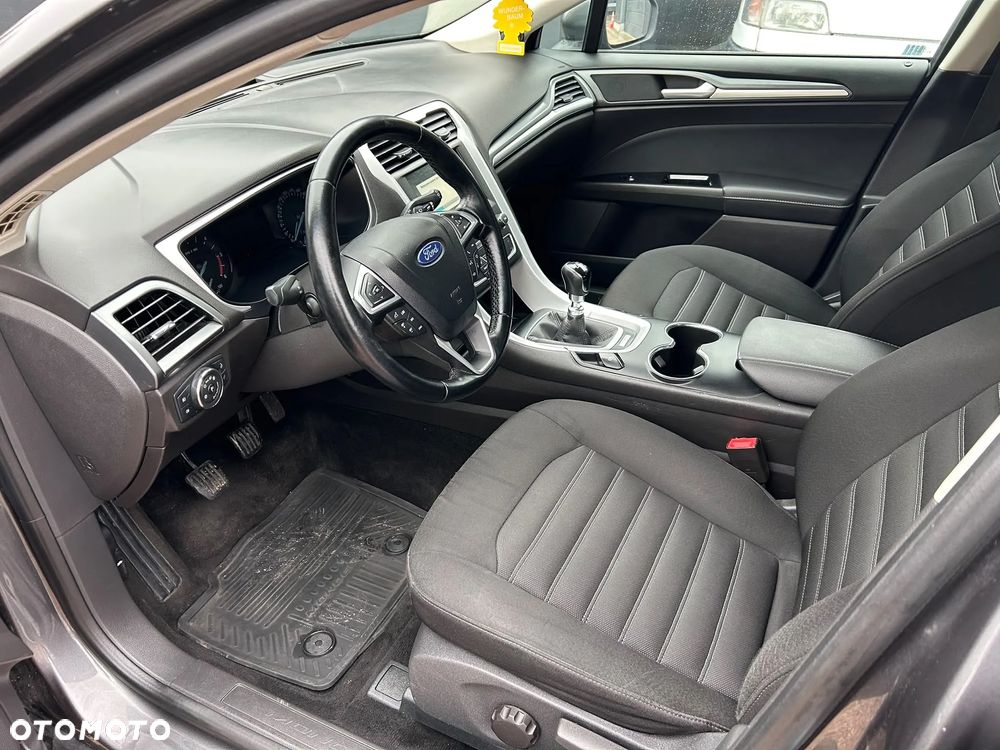 Ford Mondeo - 12