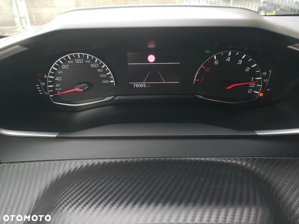 Peugeot 208 PureTech 75 Allure - 19
