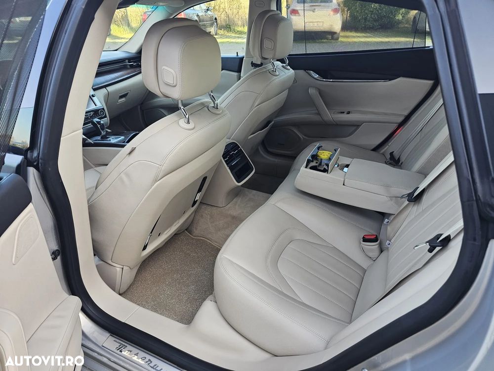 Maserati Quattroporte - 14