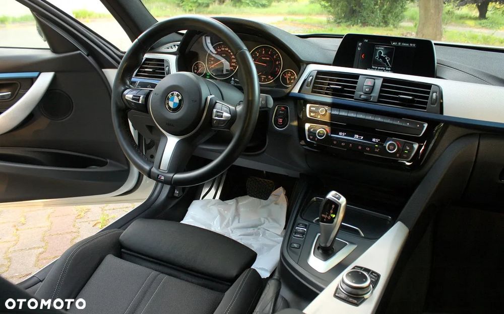 BMW Seria 3 320i GPF M Sport - 11
