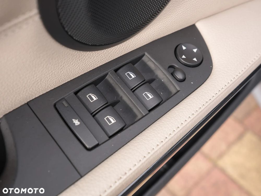 BMW Seria 3 318i Edition Exclusive - 30