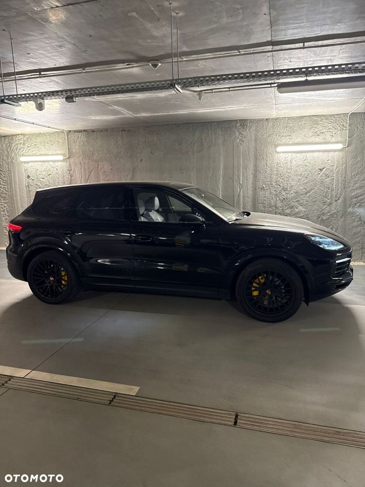 Porsche Cayenne - 8