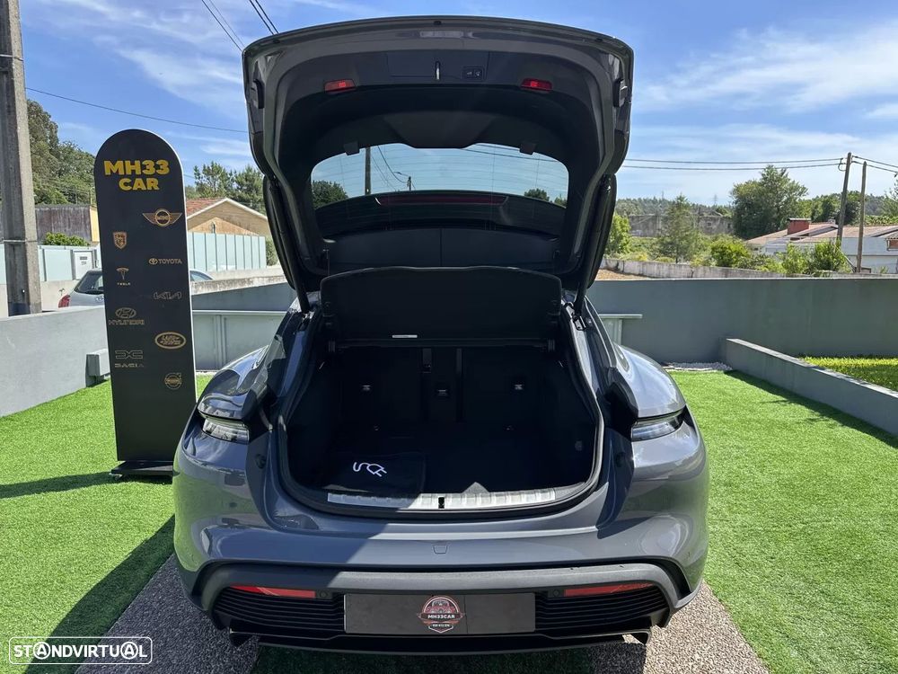 Porsche Taycan Sport Turismo GTS - 21