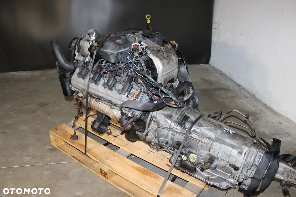 SILNIK 5.7 V8 HEMI EZA + SKRZYNIA AUTOMAT 545RFE/DODGE RAM 1500 2004 - 5