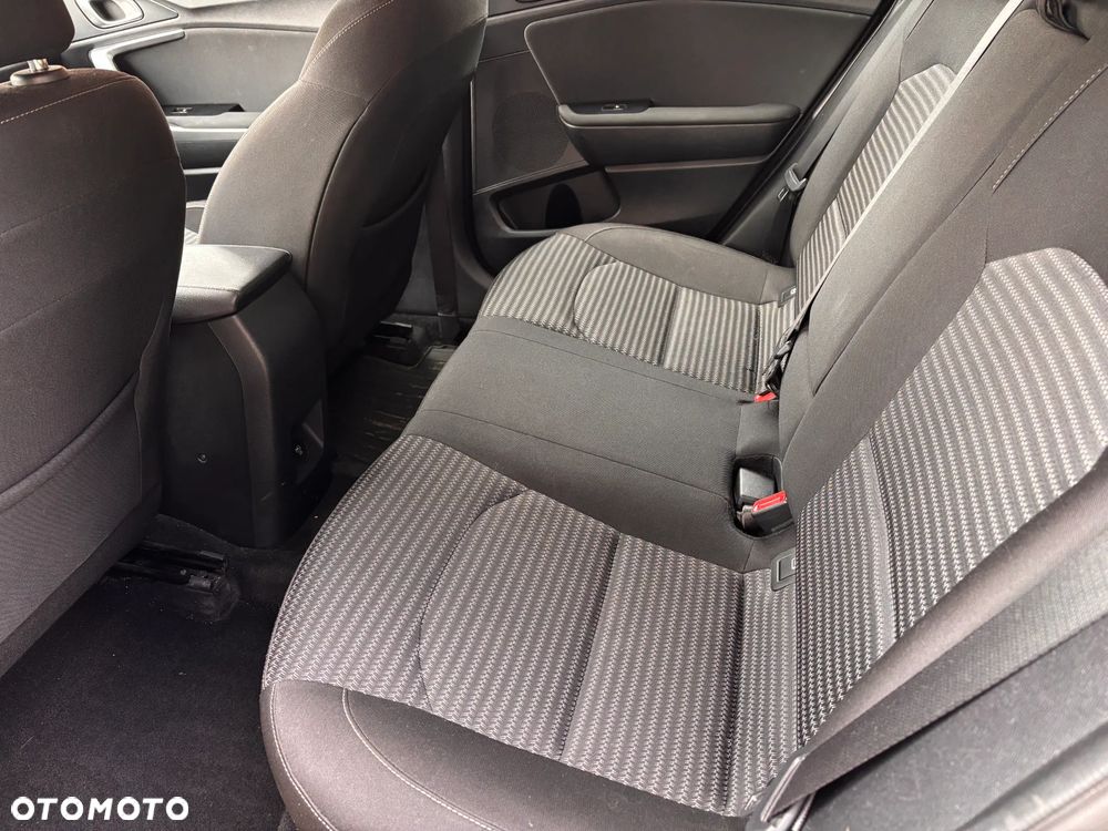 Kia Ceed 1.5 T-GDI M - 15
