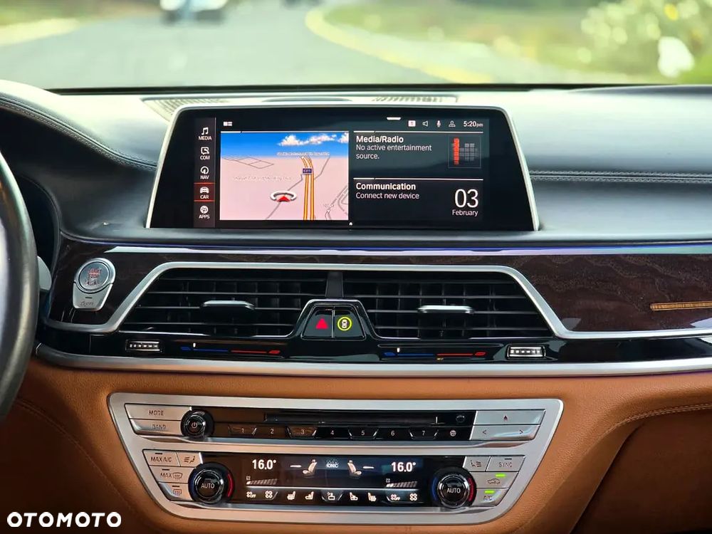 BMW Seria 7 750Li xDrive - 12