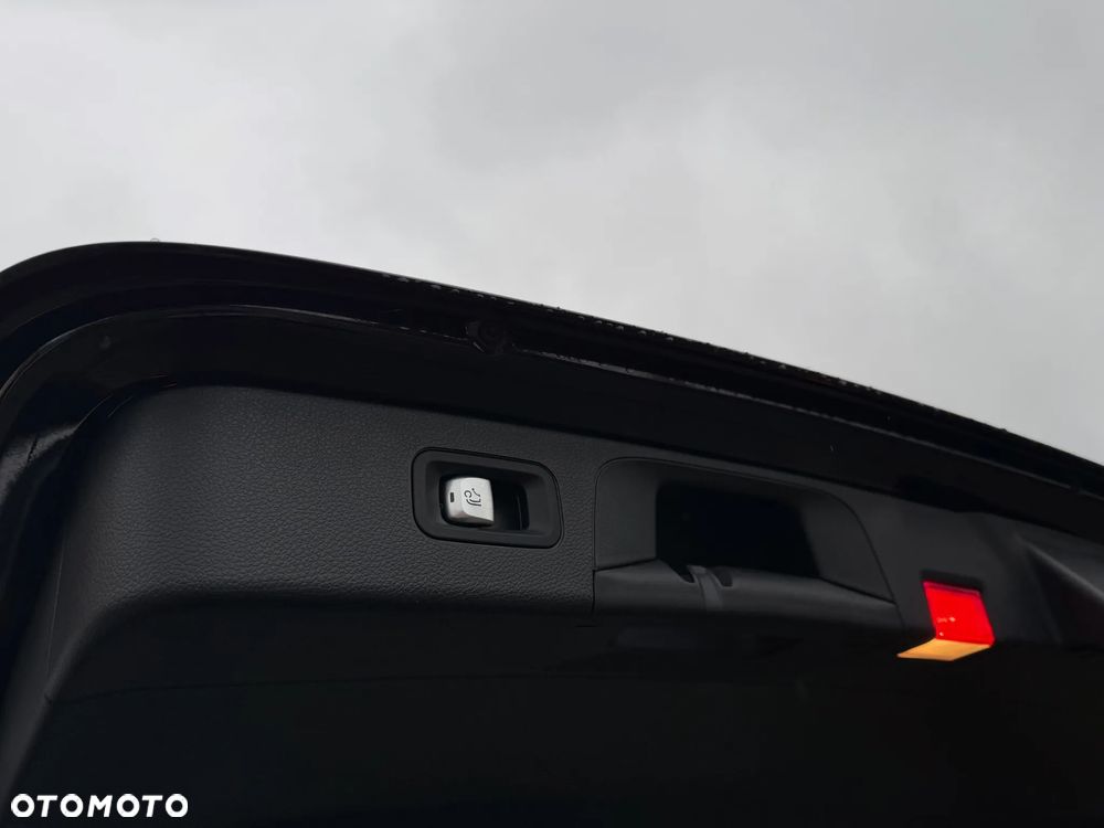 Mercedes-Benz GLC 250 4-Matic - 22