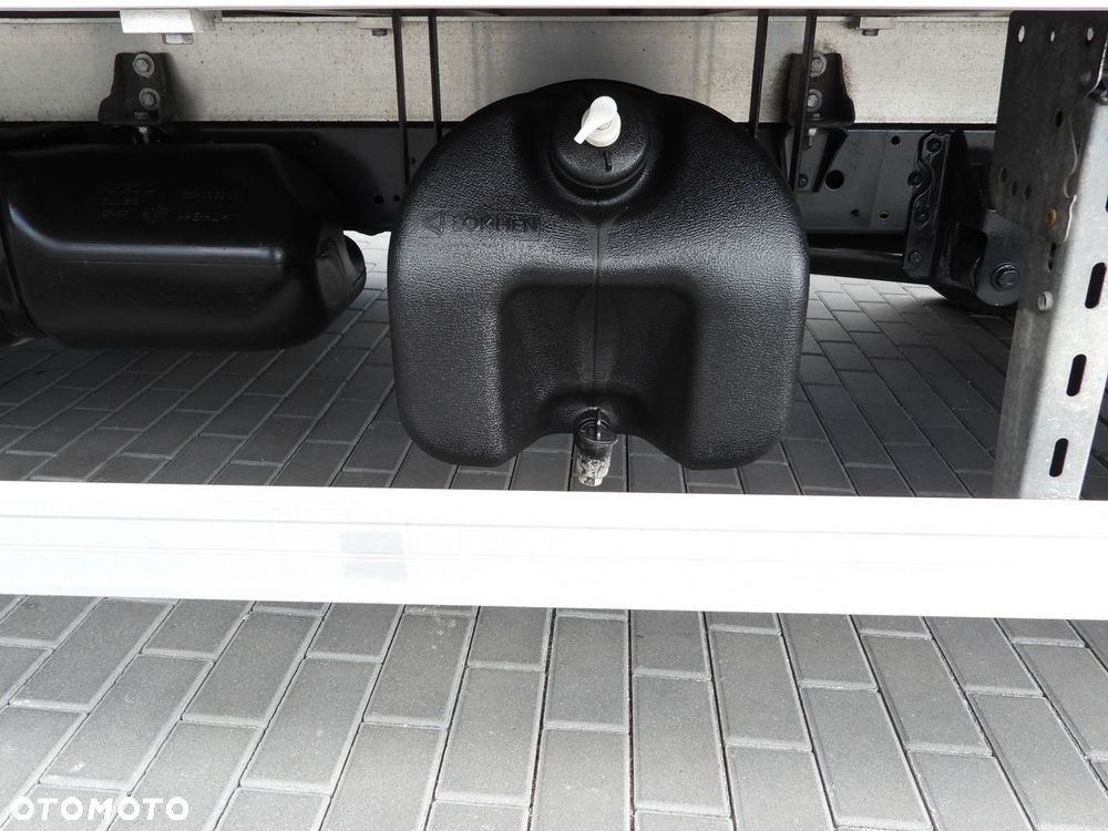 Iveco DAILY 35S18 PLANDEKA 10 PALET WEBASTO TEMPOMAT NAWIGACJA LEDY KLIMATYZACJA  180KM - 24