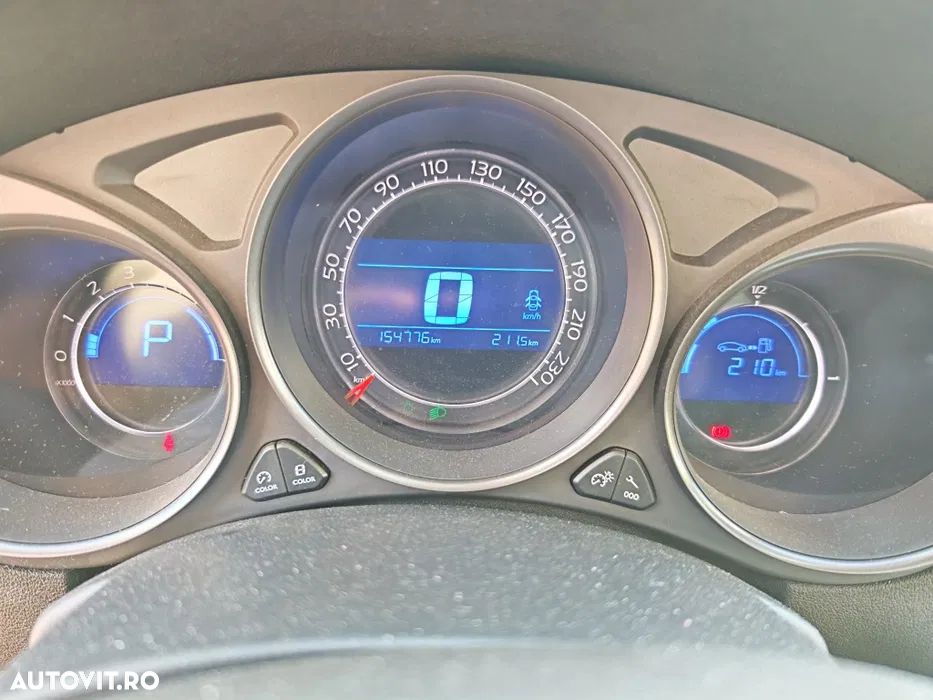 Citroën C4 BlueHDi 120 Stop&Start EAT6 Selection - 6