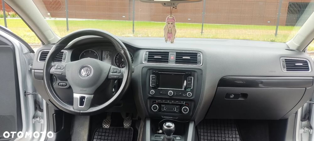 Volkswagen Jetta 2.0 TDI DPF Comfortline - 14