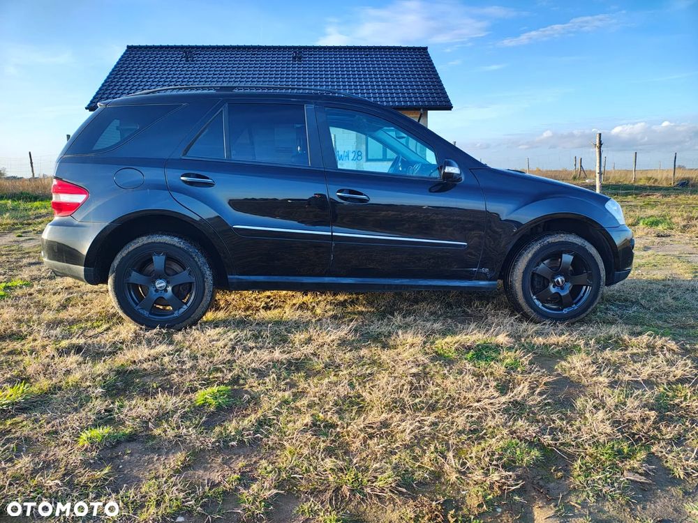 Mercedes-Benz ML - 15