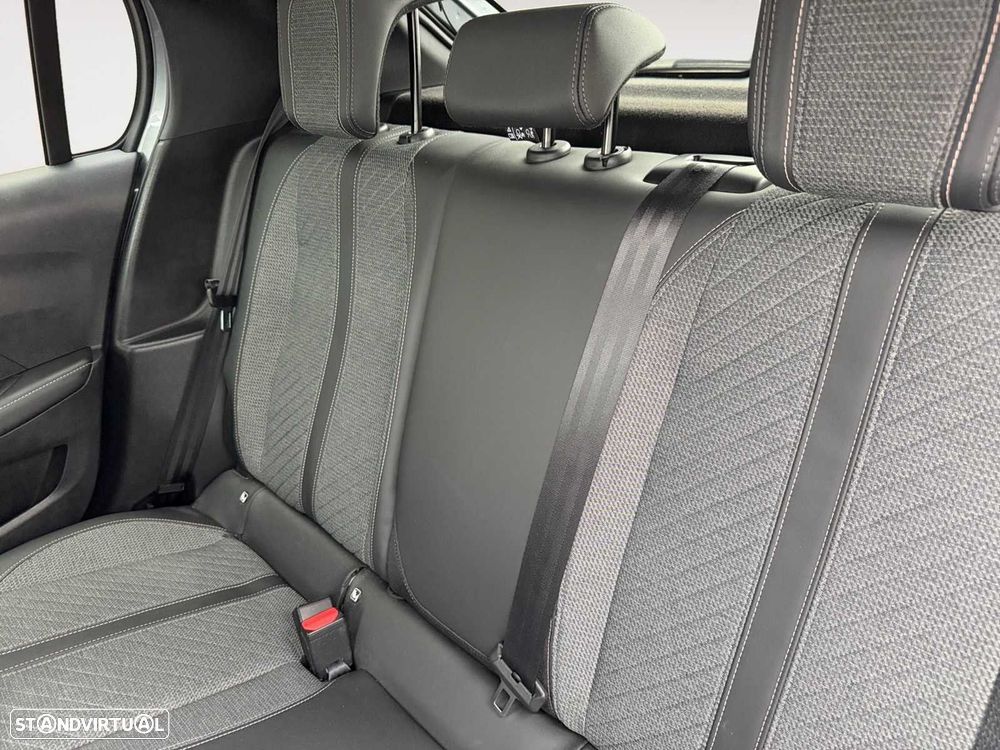 Peugeot 208 1.2 PureTech Allure - 13