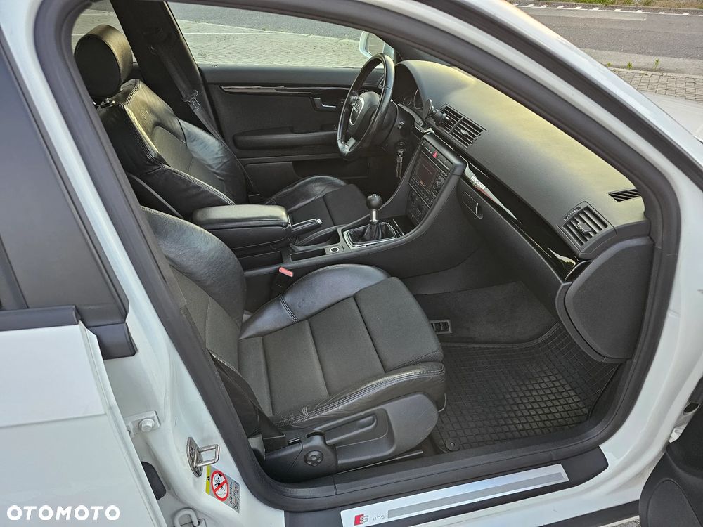 Audi A4 Avant 2.0 TDI Quattro - 16