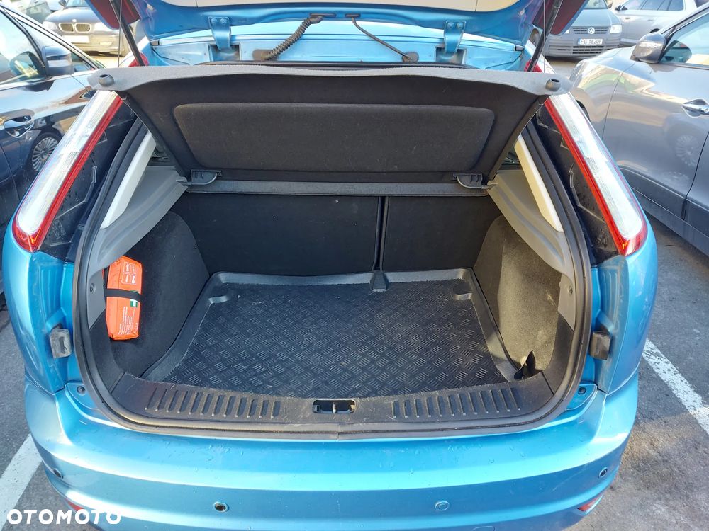 Ford Focus 1.6 16V Titanium - 21