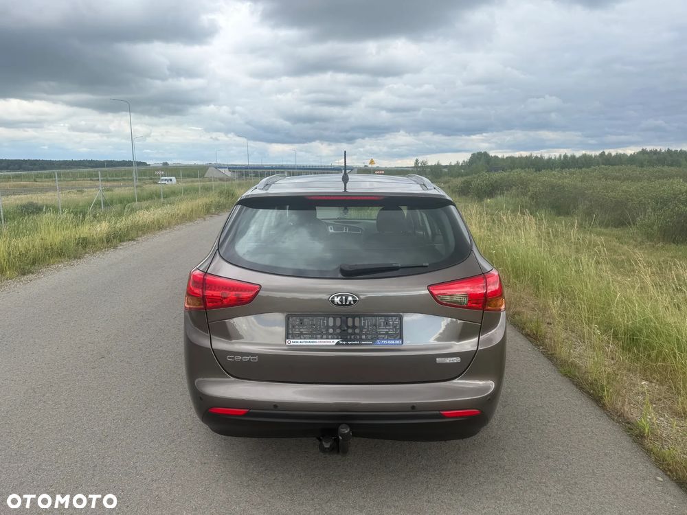 Kia Ceed - 4