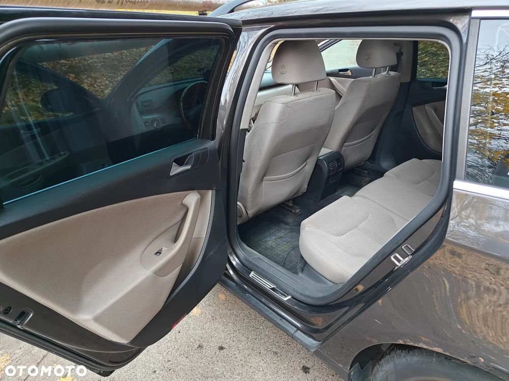Volkswagen Passat 1.8 TSI Comfortline - 19