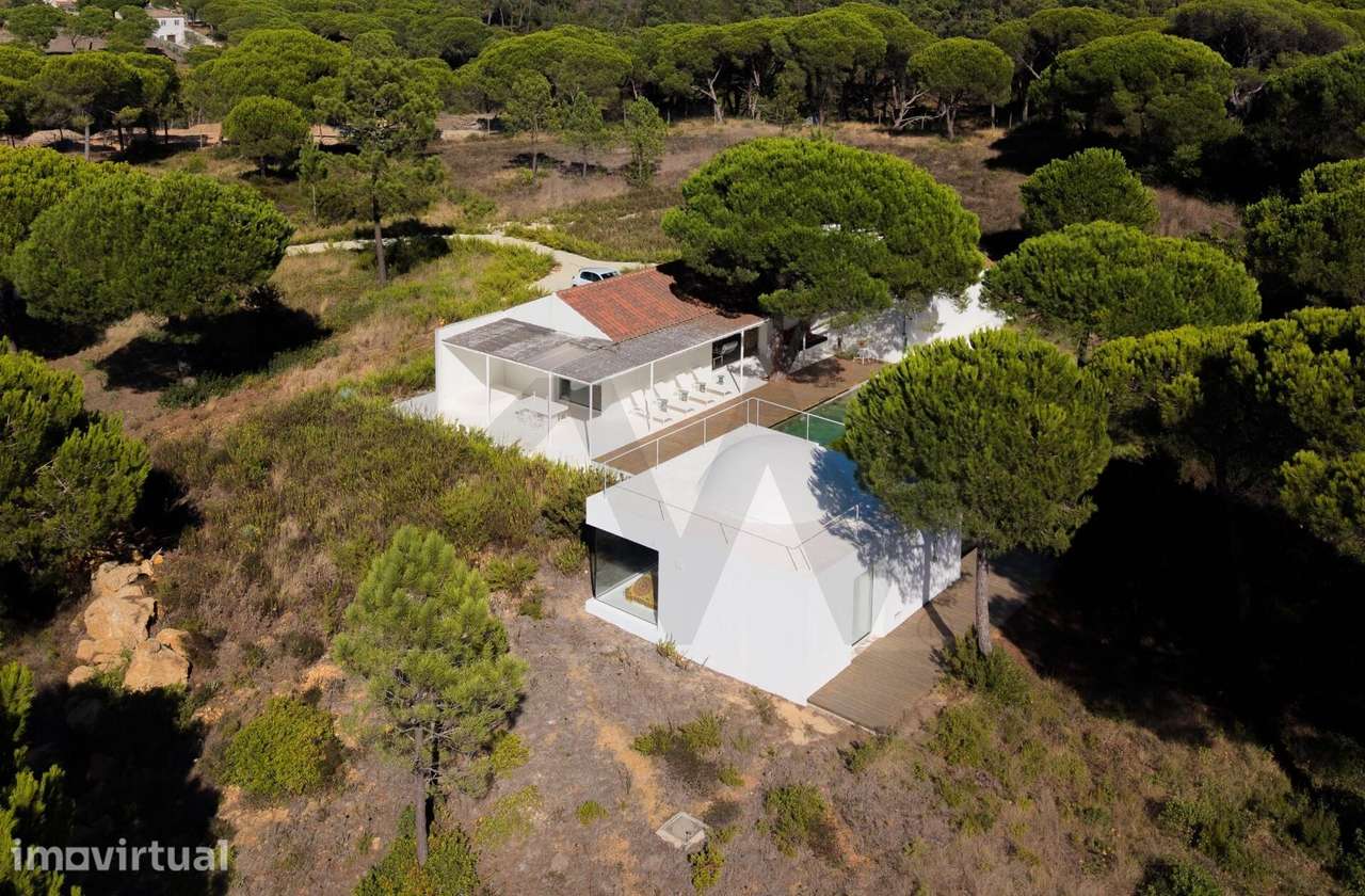 Moradia Contemporânea na Aldeia do Meco - Grande imagem: 4/44