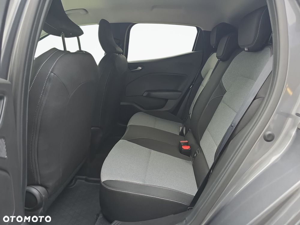 Renault Clio 1.0 TCe Evolution - 22