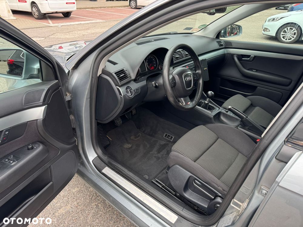 Audi A4 Avant 2.0 TDI DPF - 10