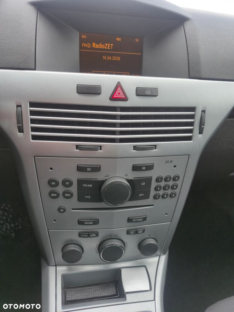 Opel Astra - 35