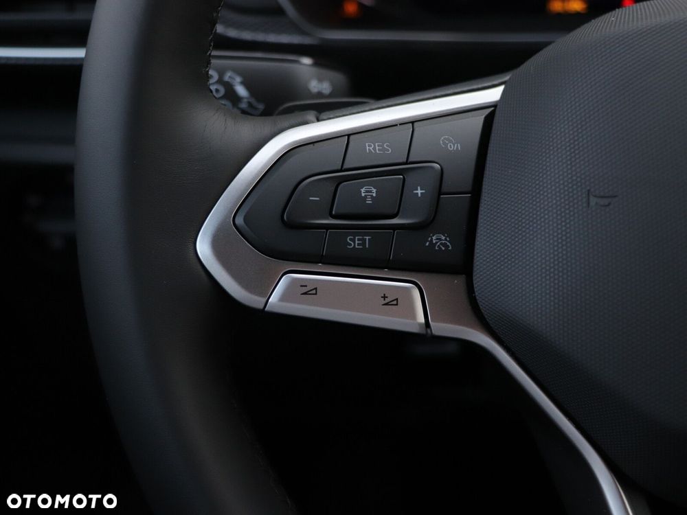 Volkswagen T-Cross - 18
