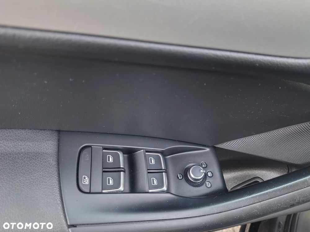 Audi Q3 1.4 TFSI Sport S tronic - 14