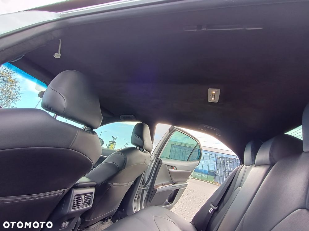 Toyota Camry 2.5 Hybrid Comfort CVT - 20