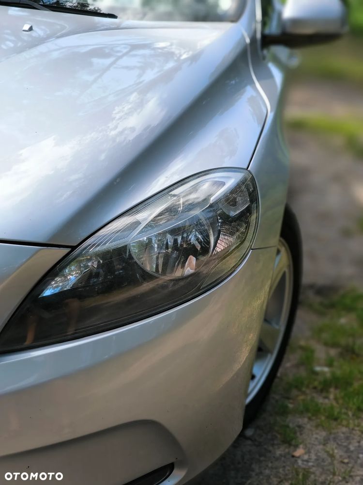 Volvo V40 D4 Drive-E Momentum - 9