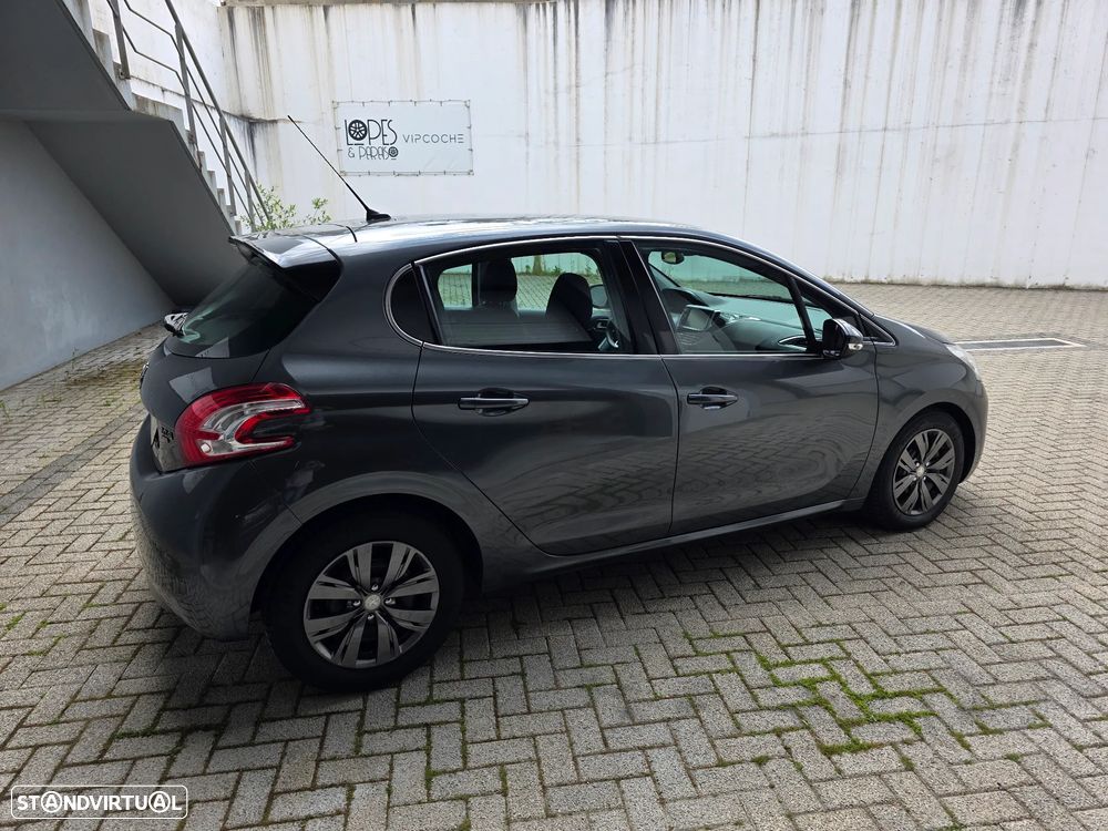 Peugeot 208 1.6 e-HDi Allure - 11