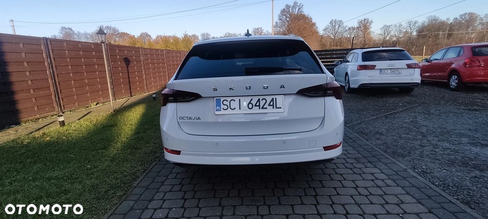 Skoda Octavia 2.0 TDI DSG Style - 33