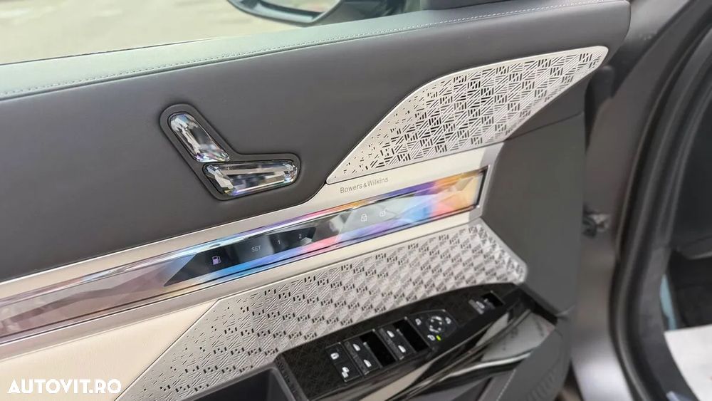 BMW M7 M760e xDrive AT PHEV - 11
